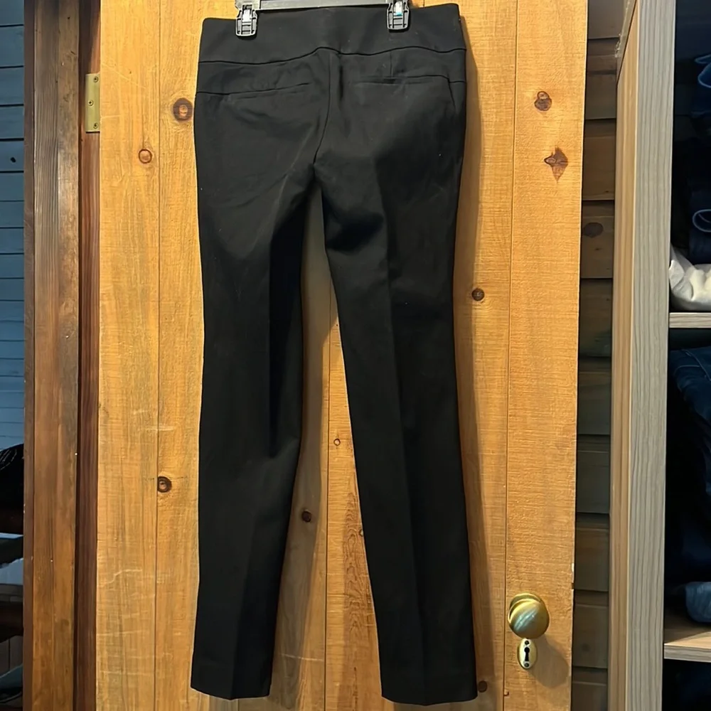 Ann‎ Taylor loft, Marissa straight